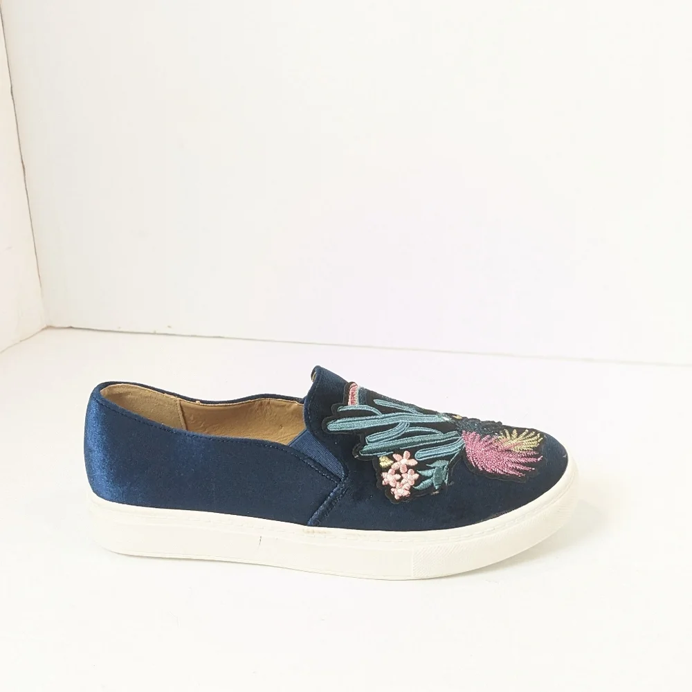 NWOT Dirty laundry velvet slides - Picture 2 of 16
